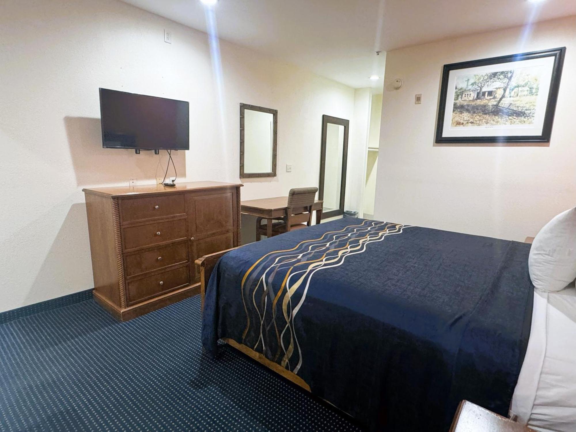 Pecan Valley Inn & Suites San Antonio Bagian luar foto