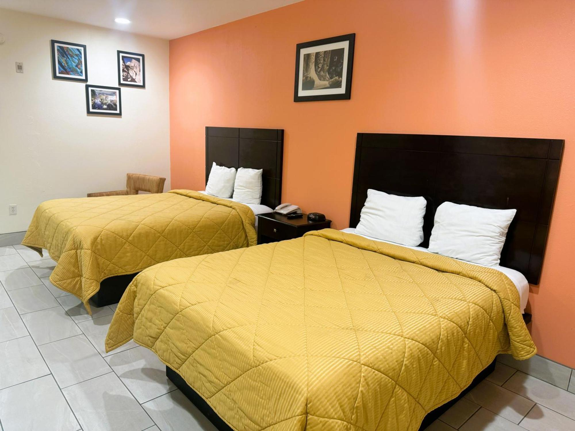 Pecan Valley Inn & Suites San Antonio Bagian luar foto
